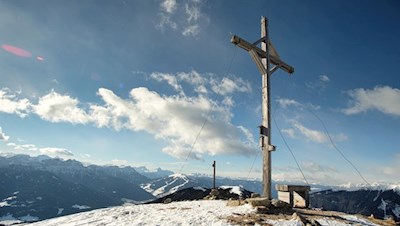 Das schlichte Gipfelkreuz des Durakopf