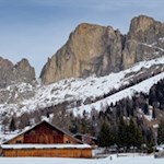 Am Karerpass öffnen sich malerische Ausblicke auf den Rosengarten