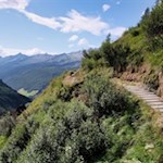 Der Weg Nr. 1 schlängelt sich über abschüssige Hänge zur Hochfeilerhütte