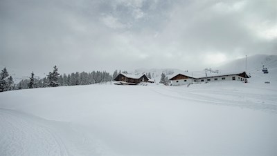 Die gemütliche Kalcheralm im Winterkleid