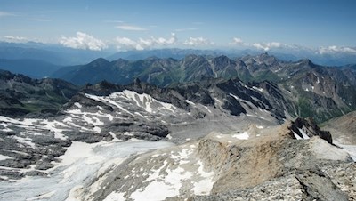 Vista dal Gran Pilastro sui monti di Fundres