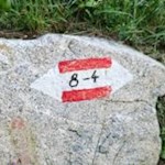 Zunächst folgt man der Markierung Nr. 8-4