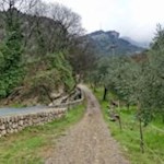 On gentle paths to the "marmitte dei giganti"