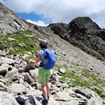 Der letzte Anstieg auf die Riepenspitze gestaltet sich steinig und felsbeschlagen