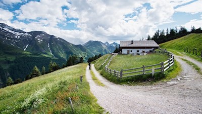 Der Weg zur Waldneralm ist auch bei Mountainbikern beliebt