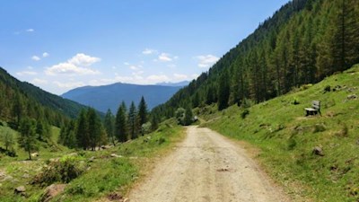 Ein Evergreen unter den Wanderwegen: der Weg zur Tiefrastenhütte bei Terenten