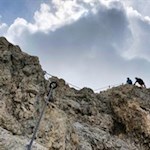 Über schrofiges Felsgelände auf die Rotwand