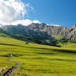 Der sanfte Pfad Nr. 2 führt durch malerische Feuchtwiesen