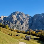 Am Beginn des besinnlichen Wanderweges zum Wallfahrtskirchlein La Crusc