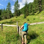 Durch Wiesen und Wald zur Valtiglalm