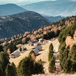 Unser Blick fällt auf die tiefer liegende Schatzerhütte