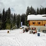 Die Enzianhütte ist auch im Winter geöffnet