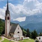 Das pittoreske St.-Jakobs-Kirchlein, das älteste Gotteshaus in Gröden