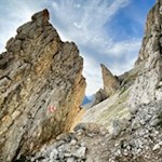 Die Wanderung um den Settsass führt durch eine felsige Landschaft