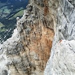 Zu unseren Füßen tun sich mächtige Abgründe auf