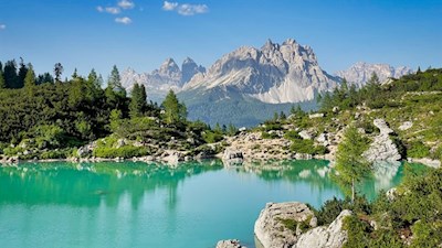 Il Lago di Sorapis è uno dei laghi più belli delle Dolomiti.