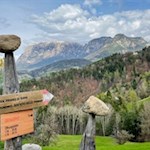 Einstieg in den Pyramidenrundweg Steinegg