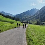 Auf dem flachen Talboden in Richtung Birnlückenhütte