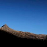 Auf dem Gipfel des Kniebergs tut sich ein fantastischer Blick auf die Dolomiten auf