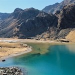 Nahezu unwirklich schillert der Trübe See am Fuße der Krapfenkarspitze