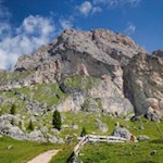 Vor uns erhebt sich die Kleine Fermeda