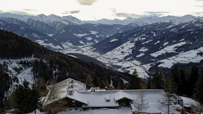 Auch im Winter bewirtschaftet, die behagliche Prantneralm