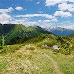 Vom Eggespitz führt der Wiesenweg Nr. 20 zurück nach Zösenberg