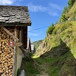 Hinter der Grente Alm zweigt der Weg auf den Rammelstein ab