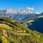Herbstlich gefärbter Blick auf den Rosengarten
