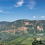 Auf dem Weg zur Leuchtenburg öffnen sich schöne Ausblicke