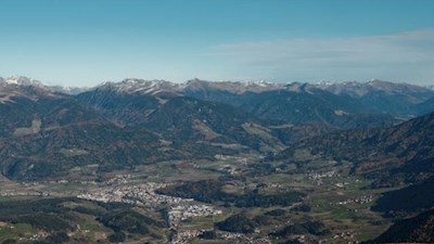 Blick auf den Brunecker Talkessel vom Astjoch aus