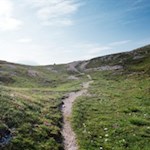 Auf dem Ostgrat zweigt der Weg schließlich nach rechts ab