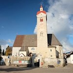 Die Dörferrunde nimmt bei der Kirche in Natz ihren Ausgang