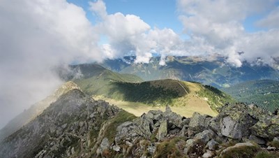 Rückwärtsgewandter Blick auf die letzten Anstiegsmeter