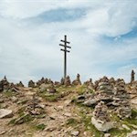 Unzählige-Steinfiguren-zieren-den-Gipfel-der-Hohen-Reisch