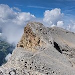 Zwischen dem West- und dem Ostgipfel der Lavarella