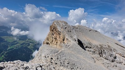 Zwischen dem West- und dem Ostgipfel der Lavarella