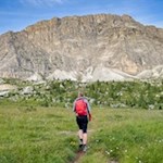 Vor der Kulisse des Lagazuoi zurück zum Valparolapass