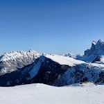 Blick-auf-die-schneegeschmückten-Villnösser-Geisler