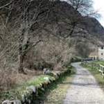 Sanft schlängelt sich der Radweg durch die friedvolle Landschaft nach Pré