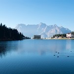 Der malerische Misurinasee wird auch "Perle des Cadore" genannt