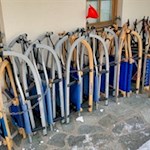 Rodeln können in der Gampenalm ausgeliehen werden