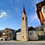 Bei der Dorfkirche in Issing