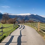 Auf dem Rückweg von Lajen öffnen sich schöne Ausblicke auf den Königsanger