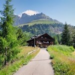 Rückwärtsgewandter Blick auf den Abstiegsweg zum Karerpass