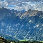 Unterwegs öffnen sich malerische Ausblicke