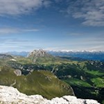 Gipfelblick vom Ciampani auf den wuchtigen Peitlerkofel 