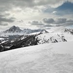Gipfelblick auf den Peitlerkofel, den Maurerberg und die Plose