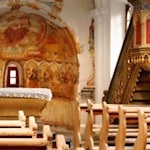 Die St. Georgs und St. Jakobs Kirche birgt wertvolle Fresken