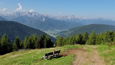Aussichtsbank auf dem Weg zur Bonner Hütte
